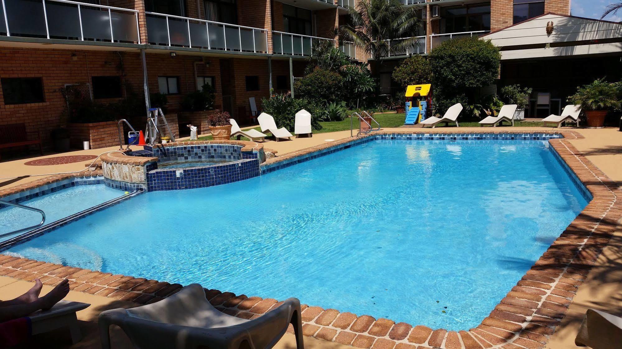 Aparthotel The Tahitian Coffs Harbour Exterior foto